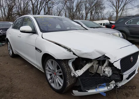 2016 Jaguar Xf 35T Premium from USA, damaged, VIN SAJBJ4BV7GCY22780